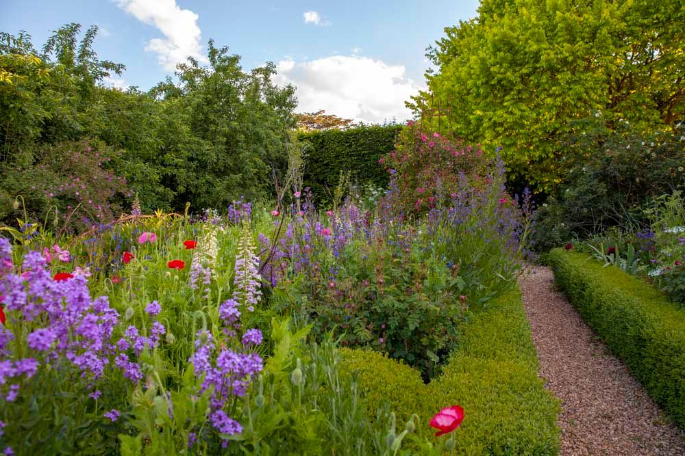 Bank House, Newlyn, Victoria - Country Garden